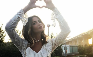 Misteriozna objava naše pjevačice: Da li je to ljubav pokucala na vrata Emine Jahović?