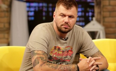 Bivši zadrugar komentarisao odnos Cara i Maje, pa spomenuo i Takija