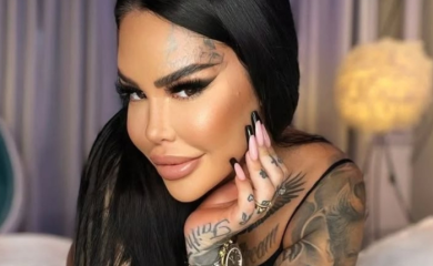 Anđela Veštica se ne zaustavlja: "Ugradiću petnaestice, volim velike grudi..."