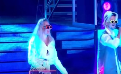 PRŠTE PUPOLJCI! Oglasila se majka Jelene Golubović, nastup je FRAPIRAO - Zadrugar je hvatao za grudi