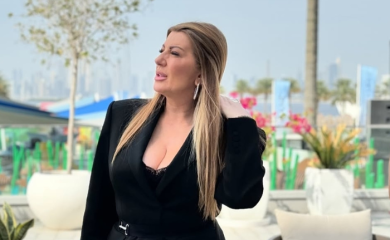 Viki održala nastup 4 dana nakon što je sahranila brata: Izašla na binu u crnini