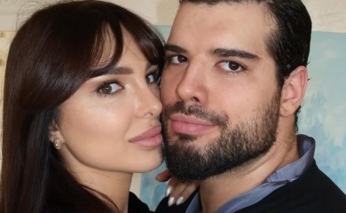 ADAKTARI ČEKAJU PETO DIJETE Objavom na društvenim mrežama izazvali sumnje, Anđela se drži za stomak