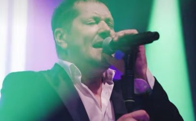 Kad vila nije dovoljna: Aco Pejović pazario dupleks sa atletskom stazom na krovu