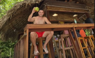 Prevara iza njega, kokosi ispred njega: Darko Filipović uživa na Tajlandu