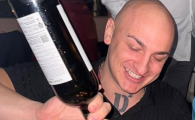 Desingerica brutalno isprozivao kolege sa estrade: "TO SU OBIČNI GLODARI"