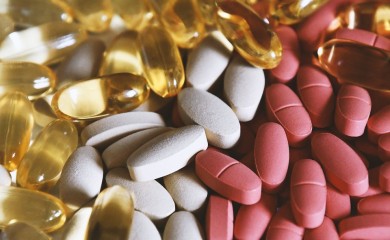 Savjet ljekara: Ovih pet stvari uvijek treba imati u ormariću s lijekovima