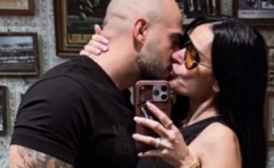 DOK BORA SANTANA PRIČA O ODNOSU S NJOM, ONA POKAZALA DEČKA! Indi objavila sliku sa partnerom