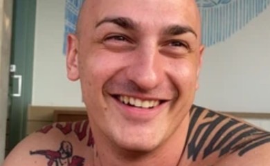 ''TO MOJE DIJETE DA GLEDA I SLUŠA SUTRA?" Naša pjevačica oplela po Desingerici, tvrdi da njegove pjesme imaju loš uticaj