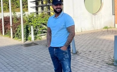 LUKA VUJOVIĆ UDARIO ANĐELA PESNICOM U GLAVU Željko Mitrović odmah reagovao