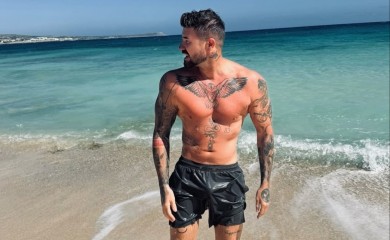 "MOGU OTAC DA VAM BUDEM" MC Stojana spopadaju maloljetnice obožavateljke