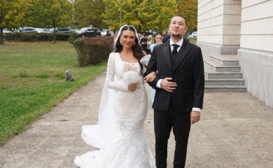 Uprkos tome atmosfera je vesela: Uroš Živković zakasnio na vlastito vjenčanje