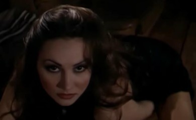 PREPOZNAJETE LI PJEVAČICU SA SLIKE?