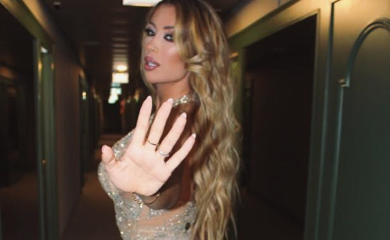 Grudi Tee Tairović vode svoju politiku: Pjevačica ne može da ih obuzda (VIDEO)