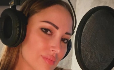 Majčinstvo je nije zaustavilo: Prijovićka se vraća muzici