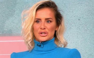 Milica Dabović ŠOKIRALA sve novim videom iz stana, a svi BRUJE o tome šta joj visi na zidu!