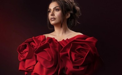 Album u drugom planu, pokloni u prvom! NADICA ADEMOV DOBILA MERCEDES OD MUŽA!