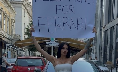 "Potreban mi je novac za Ferari" Tamara Bojanić prosi na ulicama Beograda