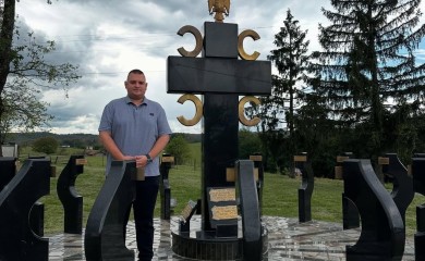 David Bilbija na djedovom grobu: Izdajnički i brutalno su ga usmrtili, ali njegova žrtva nije bila uzaludna!