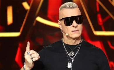 "Uredno se tuširam i uredno mijenjam garderobu" Đorđe David prozvan da 3 dana nosi istu majicu