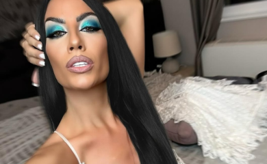 Naša pjevačica o svom trnovitom putu ka uspjehu: "Roditelji su mi branili da pjevam, prodavala sam robu na pijaci"