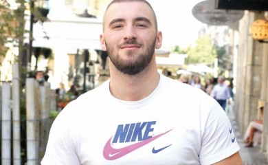 SLOBODAN SAM I U PONUDI: Mensur Ajdarpašić traži djevojku