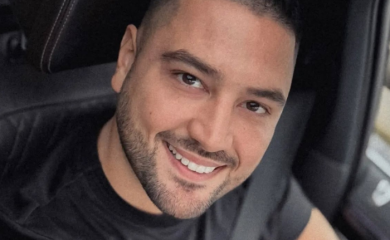 Dok mu žena spava on fotošopira fotke. Ljuba Perućica otkrio šta je korigovao na sebi