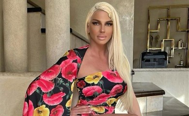 SILIKONI JELENE KARLEUŠE U KRUPNOM KADRU