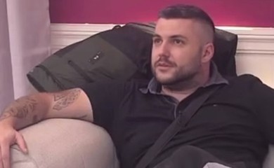 „Ne zanima me ni sestra“ – Asmin šokirao izjavama pred kamerama