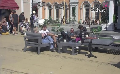 MILICA VESELINOVIĆ UMISLILA DA JE HUREM! Marko Marković ne zna gdje će prije, ona osmislila cio život sa njim: Živimo u Podgorici, imamo blizance, spremam doručak dok on trenira... LUDILO!