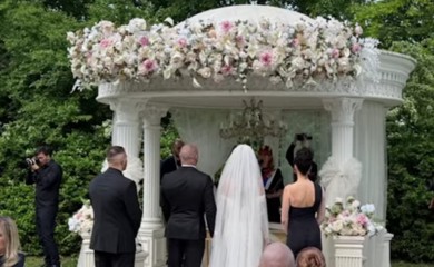 Da li je Tea zadržala svoje prezime? Tea Tairović sa mužem imala PRVI PLES UZ POSEBNU PJESMU