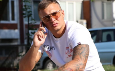 OBJAVIO SLIKE SA VJENČANJA I NAPRAVIO HAOS! Stefan Karić u opštini rame uz rame sa KUMOM, evo kako izgledaju MLADENCI!