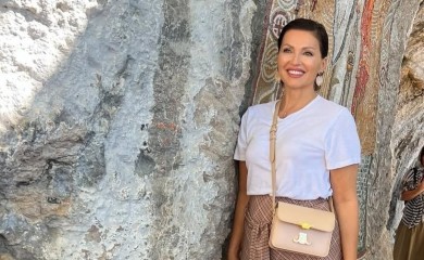 Oduševila fanove iz Srbije i Crne Gore: Nina Badrić posjetila manastir Ostrog