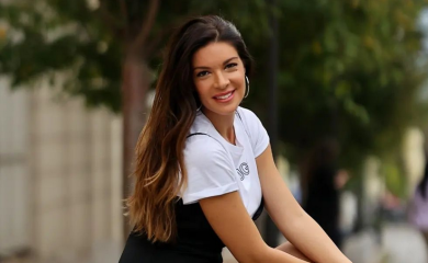 SANJA KUŽET NA ESTETSKOJ INTERVENCIJI: Ovako izgleda bez trunke šminke