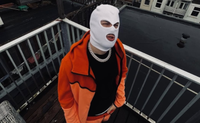 Devito na meti negativnih komentara zbog svoje objave na Instagramu: POTROŠIO 500 EVRA NA BRZU HRANU