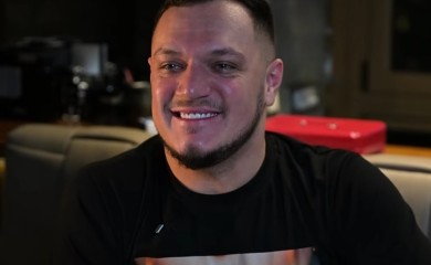 Gastoz nakon raskida uhvaćen s drugom djevojkom: Držali se za ruke i zajedno napustili klub