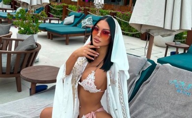 MAJA MARINKOVIĆ PLANIRA DA VADI SILIKONE?! Učesnia Elite u dilemi zbog pozadine