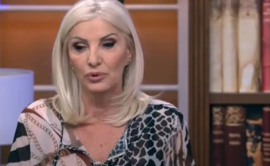 Cakana se udaje u 65. godini