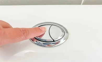 Korištenjem drugog tastera na vodokotliću možete uštedjeti vodu, a mnogi to nisu znali