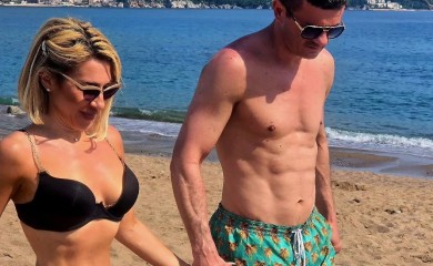 VRELI APRIL U CRNOJ GORI Jovana Jeremić u bikiniju sa Tigrom