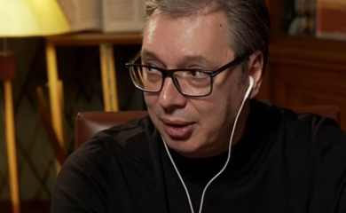 Vučić i Baka Prase u TikTok lajvu: “Porez se mora platiti, ali dođi na razgovor”
