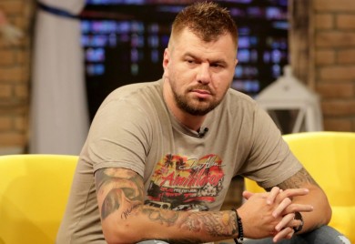 Bivši zadrugar komentarisao odnos Cara i Maje, pa spomenuo i Takija