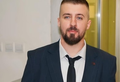 Korda želi da zarađuje na sajtu za odrasle: Bivši rijaliti učesnik tvrdi – "Molio me je da se snimamo zajedno!"