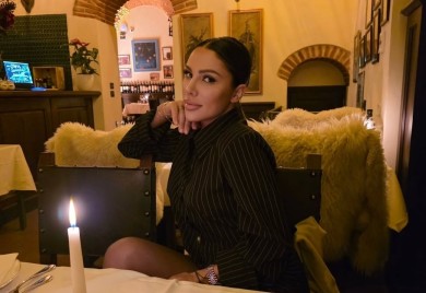 “Ne mrdam dok ne otvoriš!” Sandra Afrika zakucala na vrata prevare