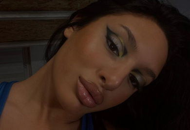 NINA ĐOGANI NIKAD VEĆE GRUDI STAVILA NA IZVOL'TE: Lunina sestra šokirala novim izgledom