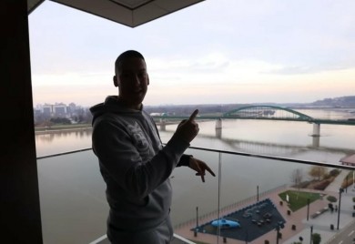 Baka Prase pokazao stan od 2,2 miliona eura i poručio: Sirotinjo, ne možete u moje dvorište!