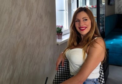 SA 9.99 DOLARA NA 4.99 DOLARA Nevena Models spustila cijenu na sajtu za odrasle