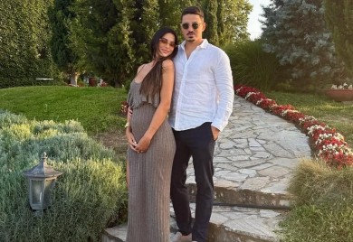 Bebica na putu! Pjevačica Ina Gardijan pokazala trudnički stomak