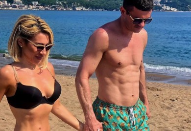 VRELI APRIL U CRNOJ GORI Jovana Jeremić u bikiniju sa Tigrom