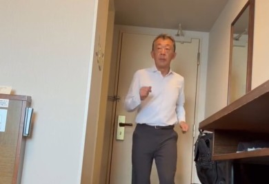 Japanac đuska uz Dina Dvornika: Hit "Ti si mi u mislima" osvojio Instagram