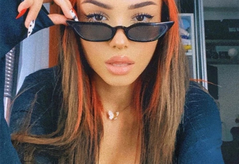 MLADA ZVIJEZDA OBARA S NOGU! Breskvica uradi SVE ŠTO NAUMI, nastupa sa našim poznatim zvijezdama